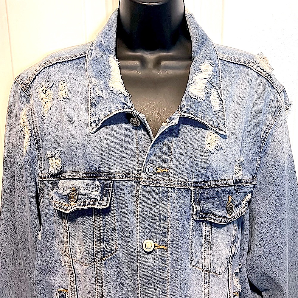 FASHION NOVA 💋 100% COTTON DISTRESSED DESTROYED RIPPED DENIM JEAN JACKET Size 2X - Picture 5 of 13